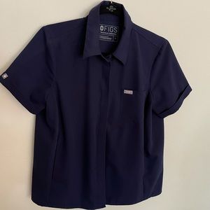 Wear Figs Pilar Scrub Top in Navy Blue Button Doen